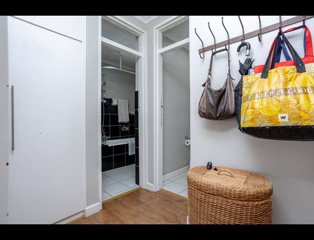 2 BEDROOM APARTMENT SOLD IN CLAREMONT